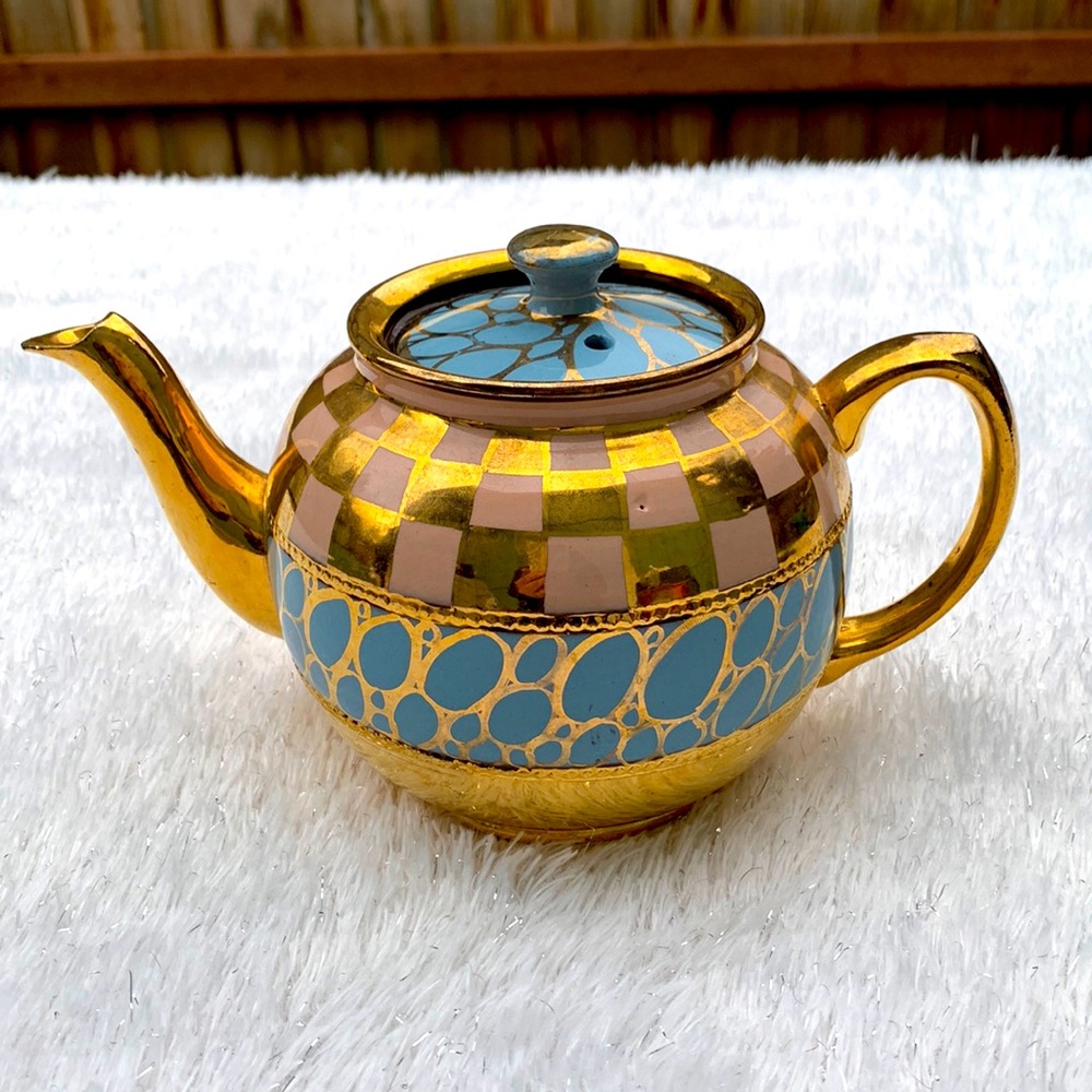 Sadler teapot England vintage gold blue blush